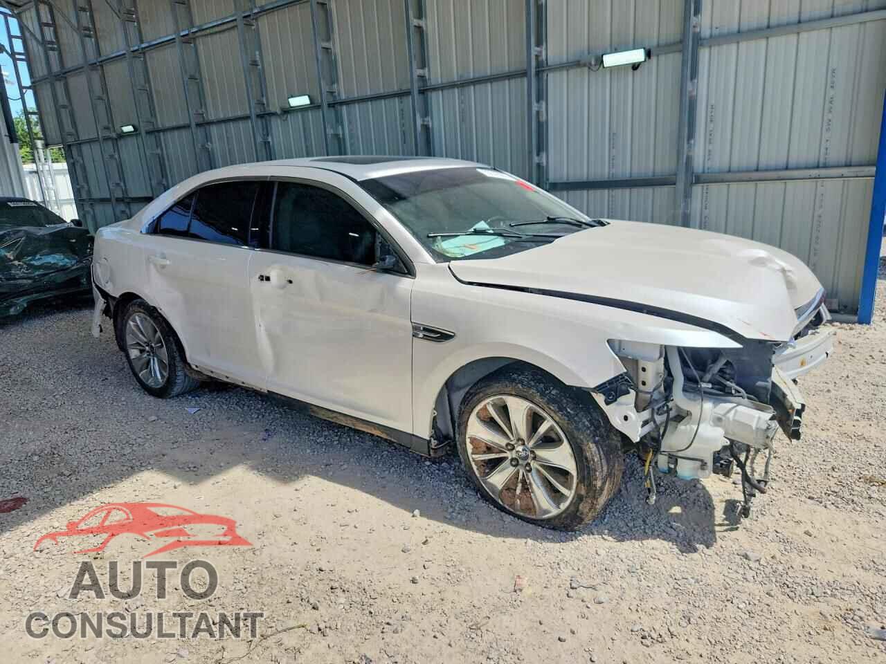 FORD TAURUS 2011 - 1FAHP2FW2BG169605