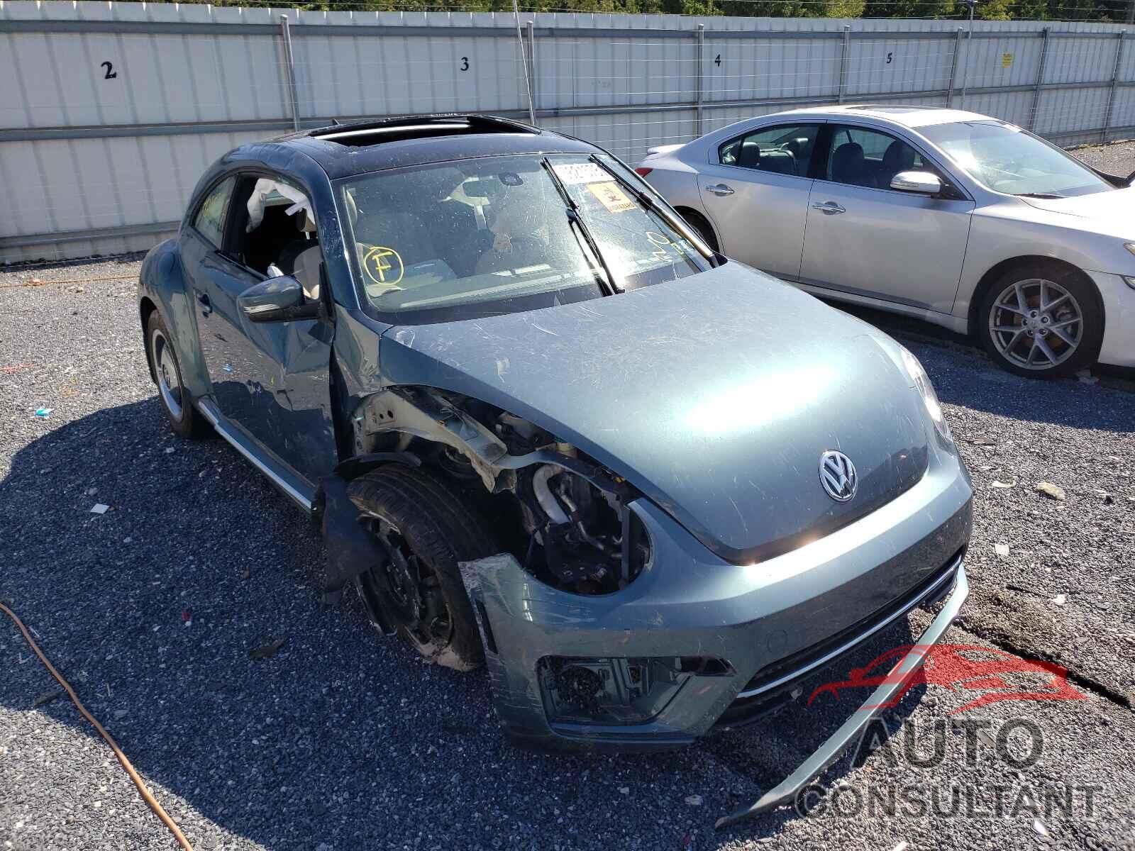 VOLKSWAGEN BEETLE 2018 - 3VWFD7AT4JM704522