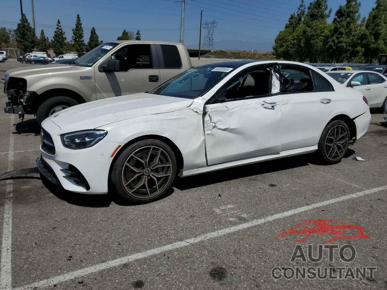 MERCEDES-BENZ E-CLASS 2022 - W1KZF8DB9NB098818