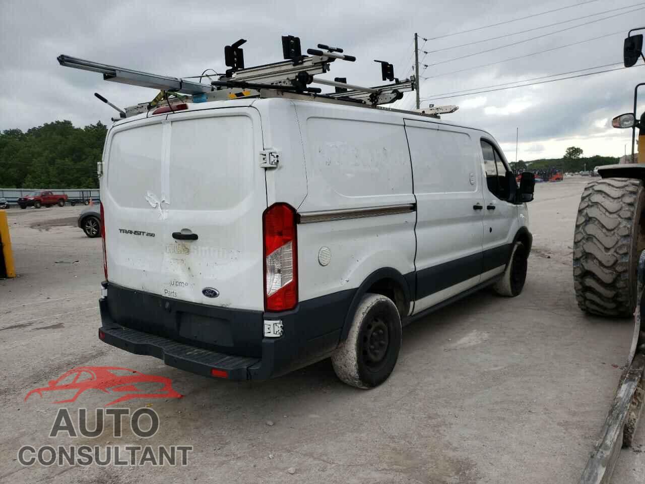 FORD TRANSIT 2017 - 1FTYR1YM9HKA91047