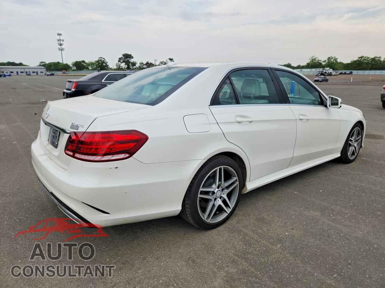 MERCEDES-BENZ E-CLASS 2014 - WDDHF9BB4EB000041