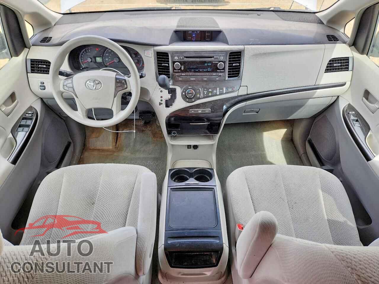 TOYOTA SIENNA 2013 - 5TDKK3DC8DS367059
