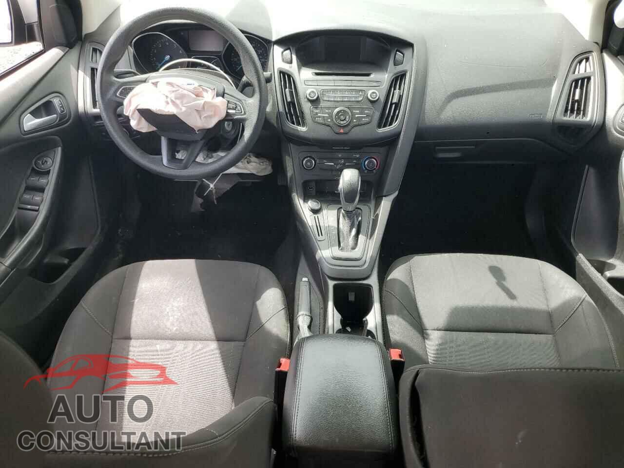 FORD FOCUS 2017 - 1FADP3F23HL328178