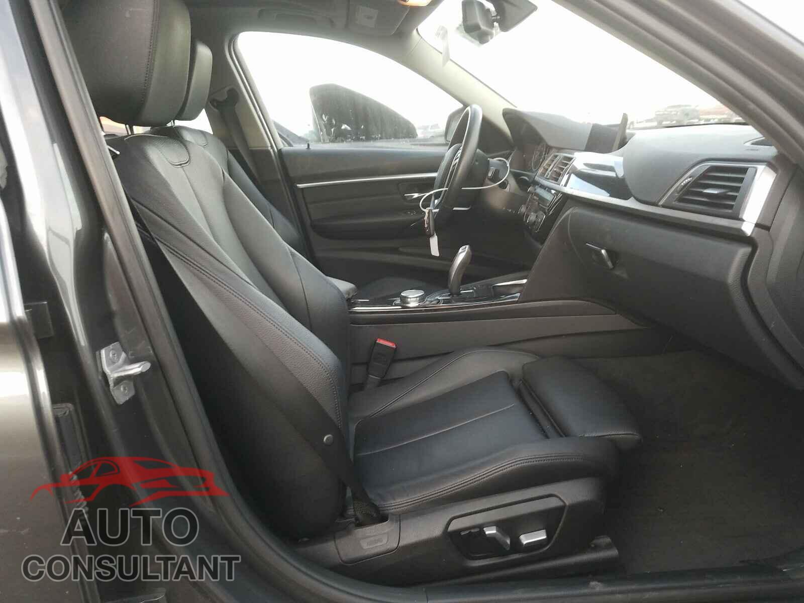 BMW 3 SERIES 2016 - WBA8A3C55GK690185