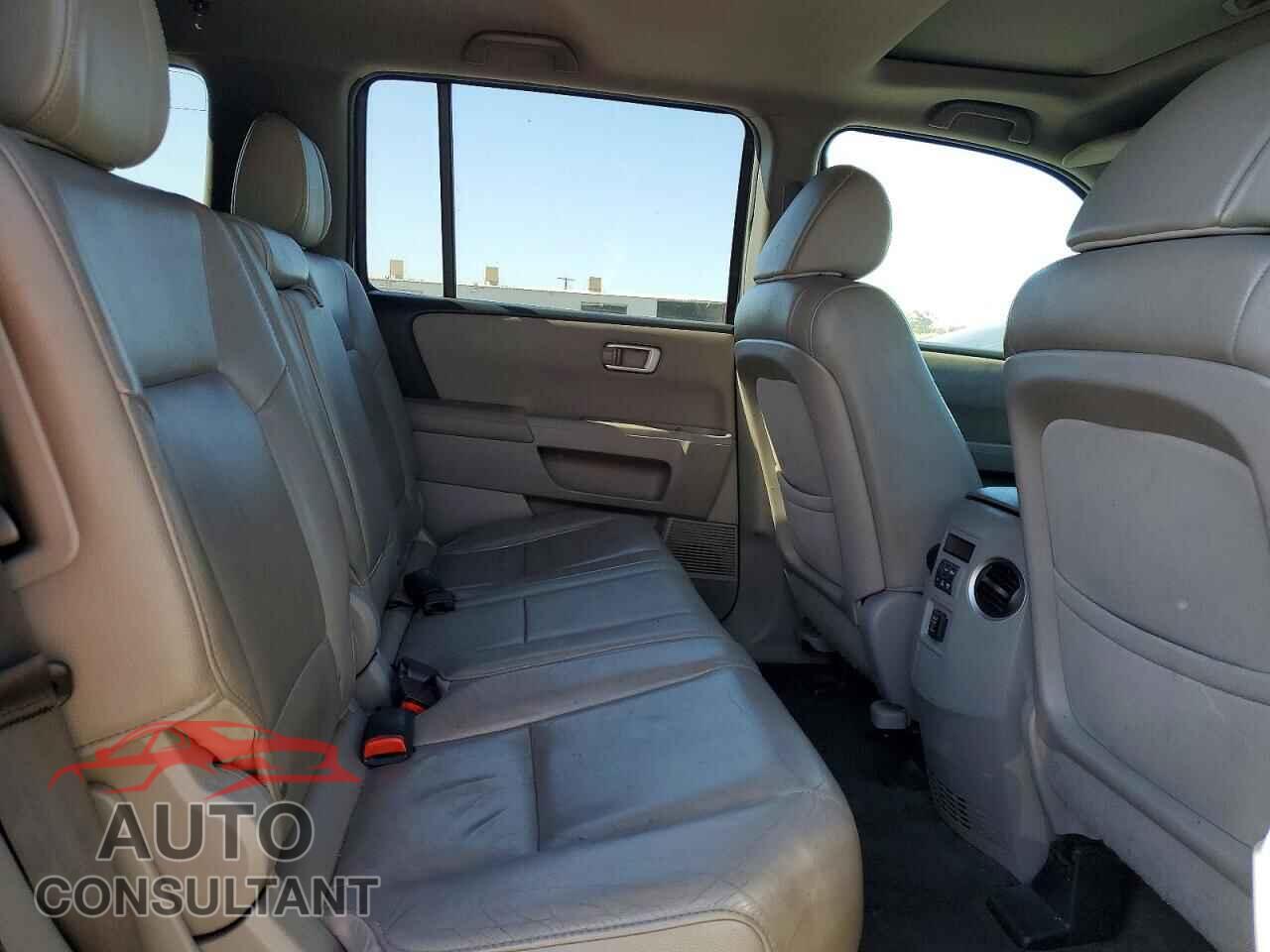 HONDA PILOT 2012 - 5FNYF3H74CB031925
