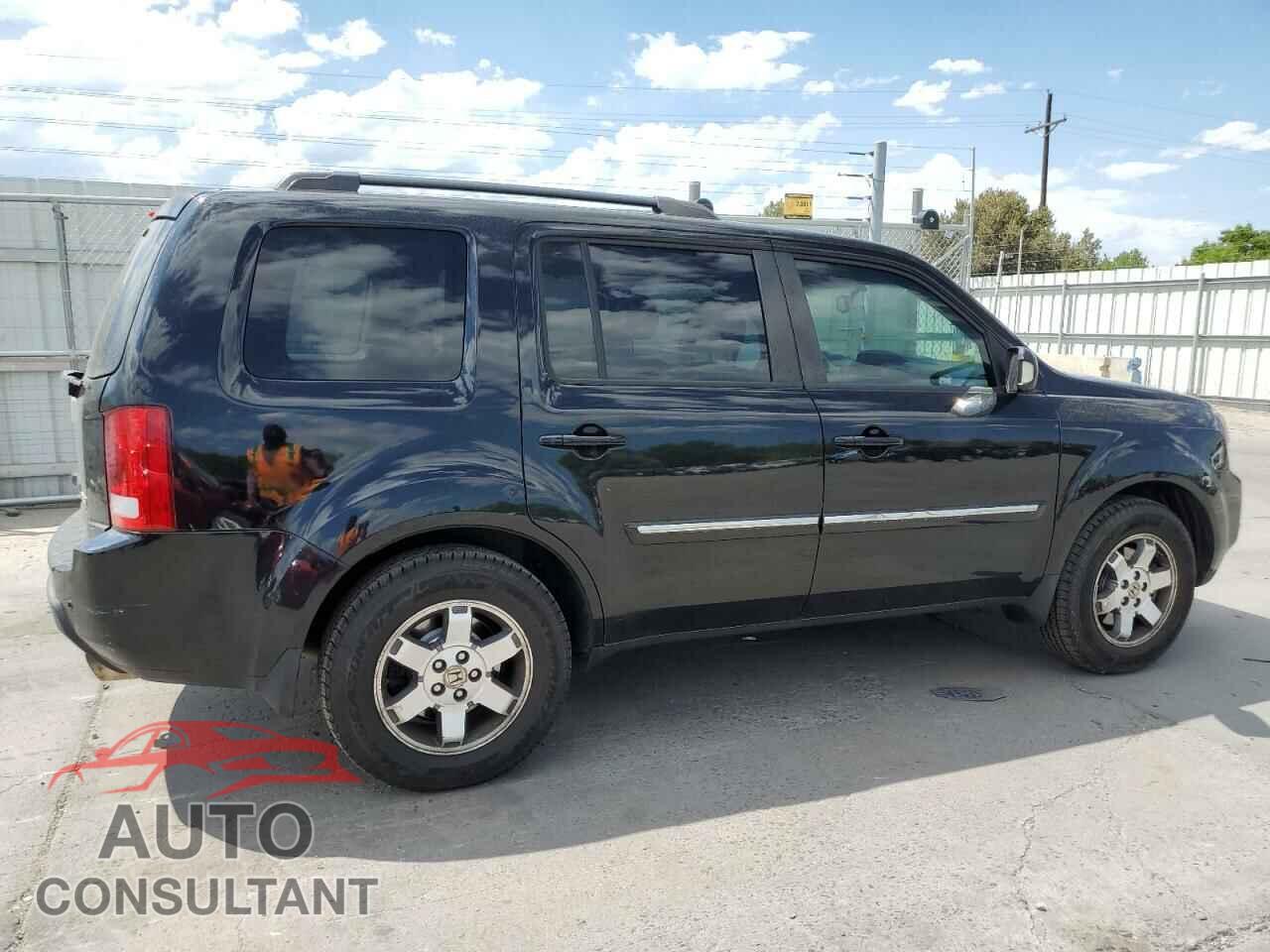 HONDA PILOT 2010 - 5FNYF4H96AB005573