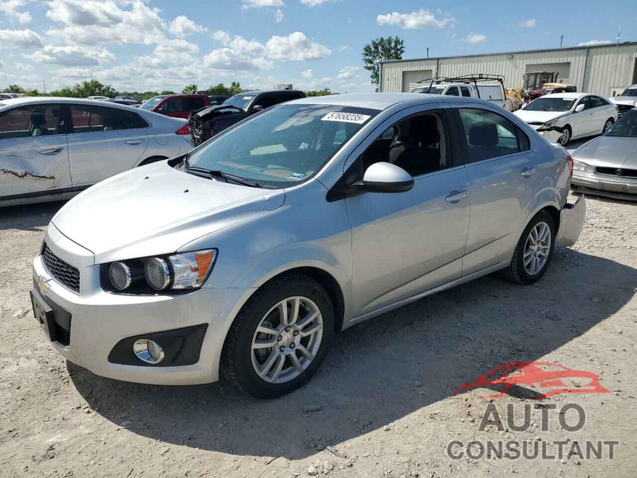 CHEVROLET SONIC 2013 - 1G1JC5SH9D4203777