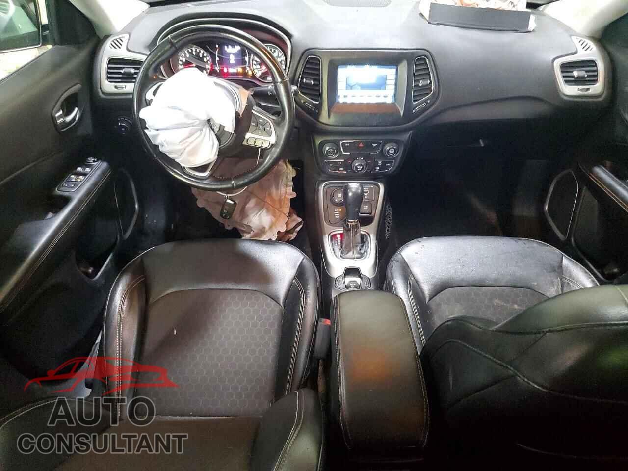 JEEP COMPASS 2020 - 3C4NJDBB4LT158227