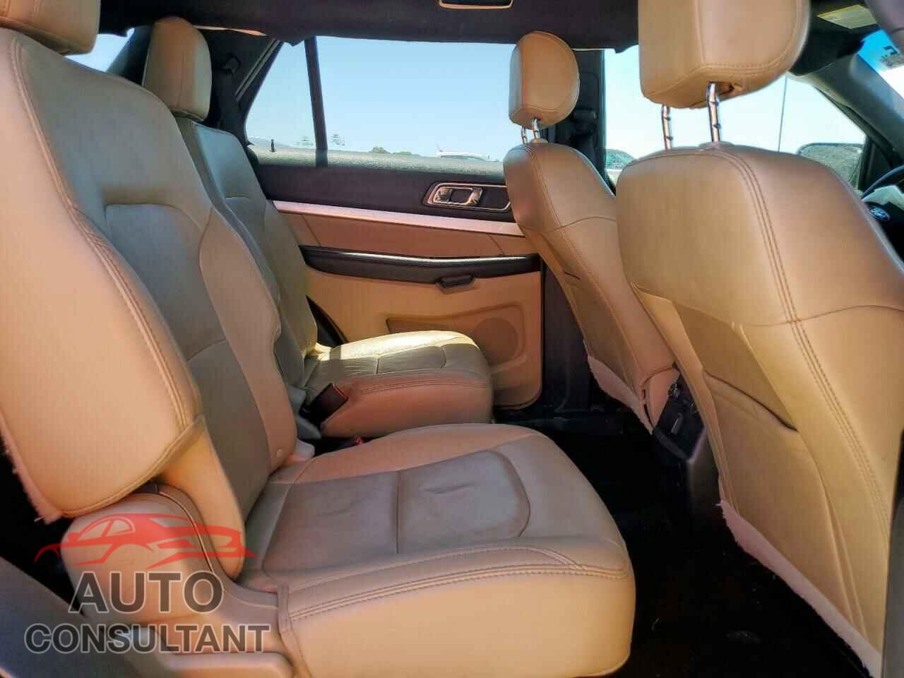 FORD EXPLORER 2017 - 1FM5K7D84HGD39349