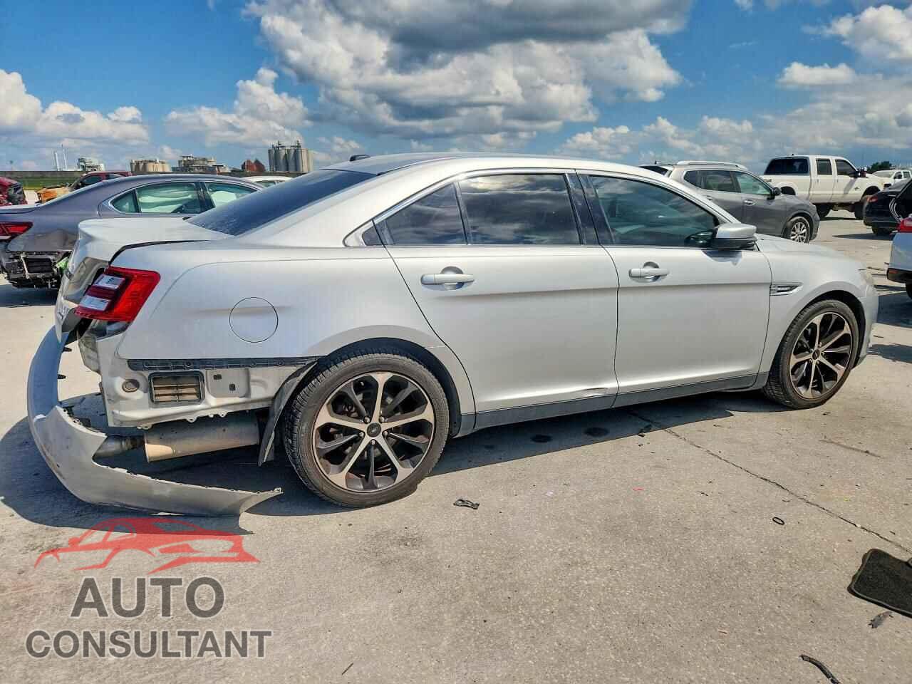 FORD TAURUS 2015 - 1FAHP2E87FG174887