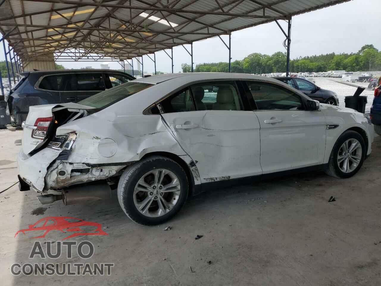 FORD TAURUS 2015 - 1FAHP2E87FG122580