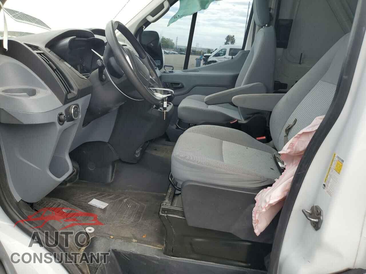 FORD TRANSIT 2018 - 1FTYR2CV1JKA95816