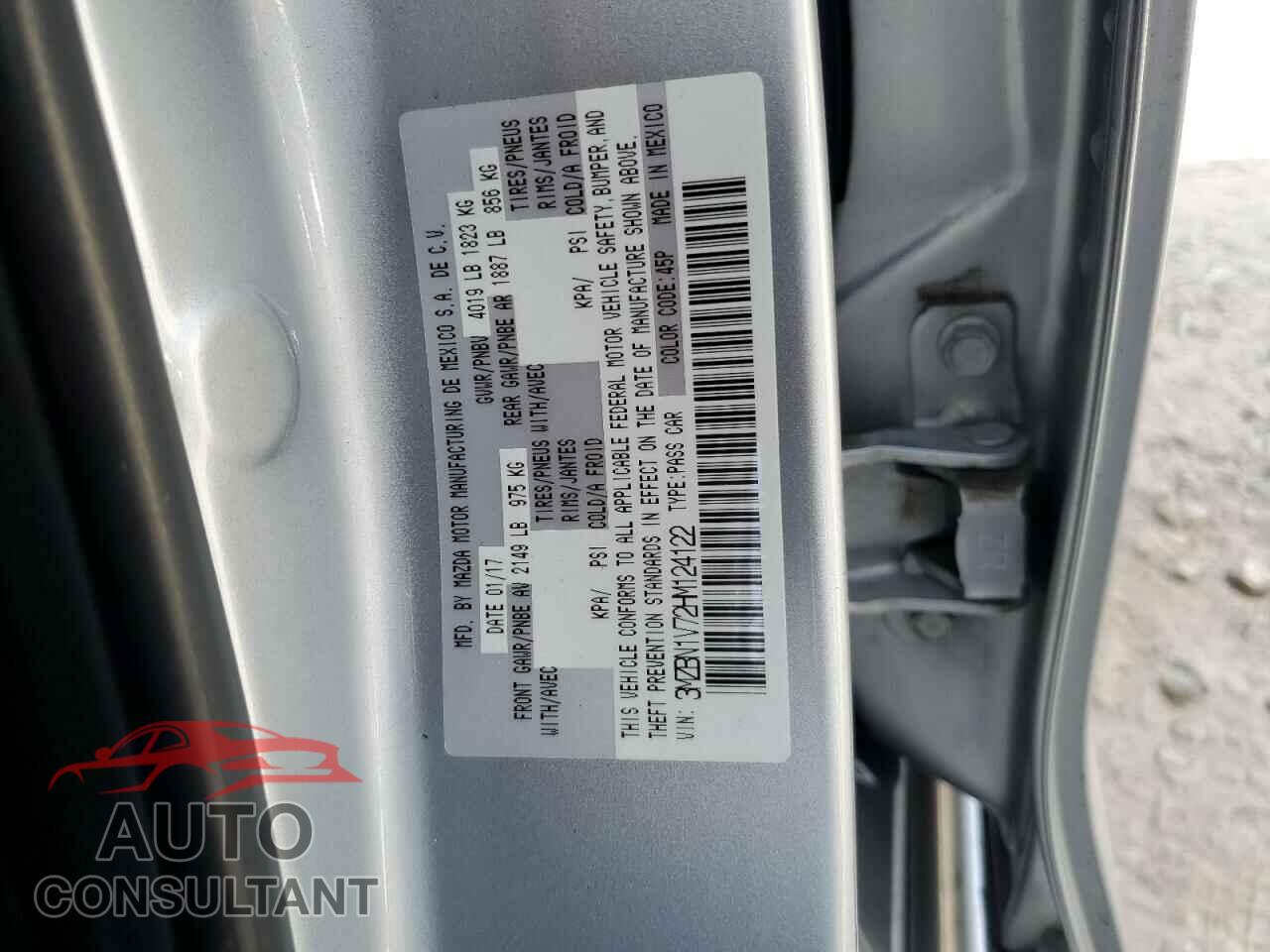 MAZDA 3 2017 - 3MZBN1V72HM124122