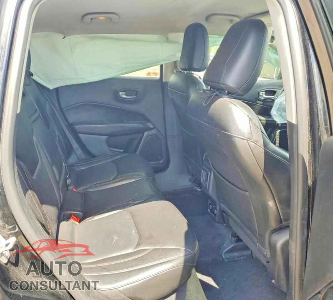 JEEP COMPASS 2018 - 3C4NJDCB7JT270211