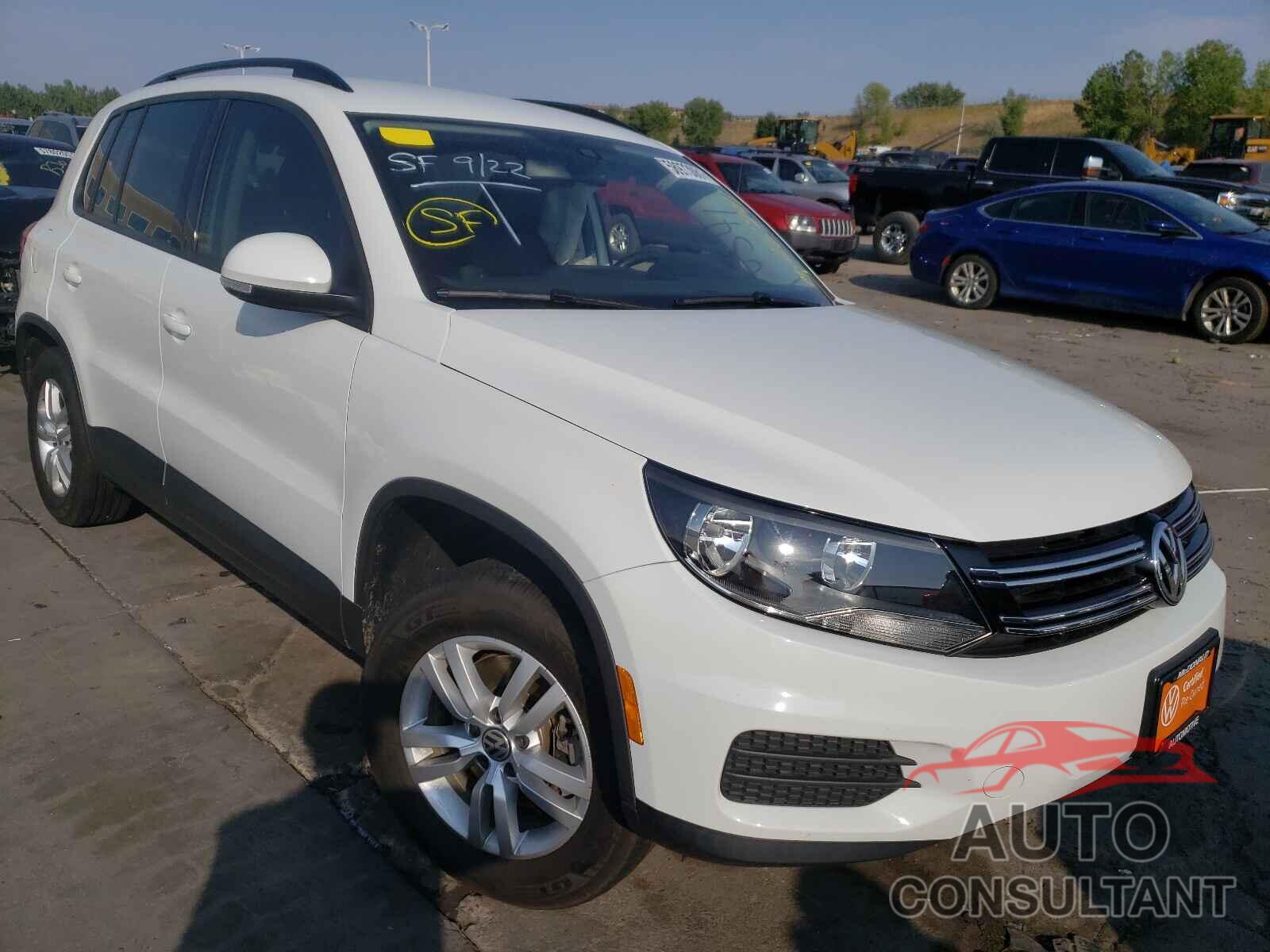 VOLKSWAGEN TIGUAN 2017 - WVGBV7AX0HK035583