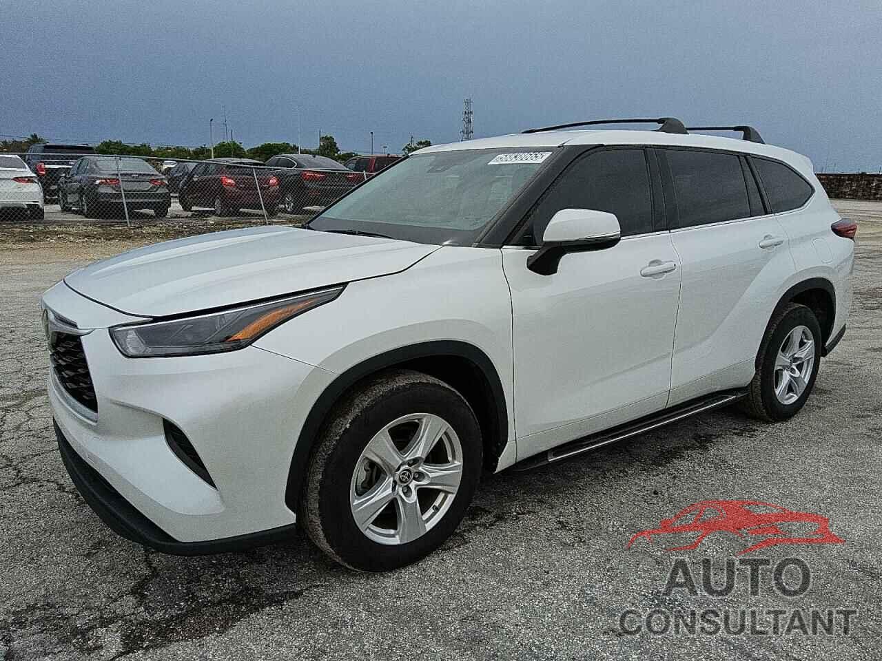 TOYOTA HIGHLANDER 2022 - 5TDCZRAH3NS134985