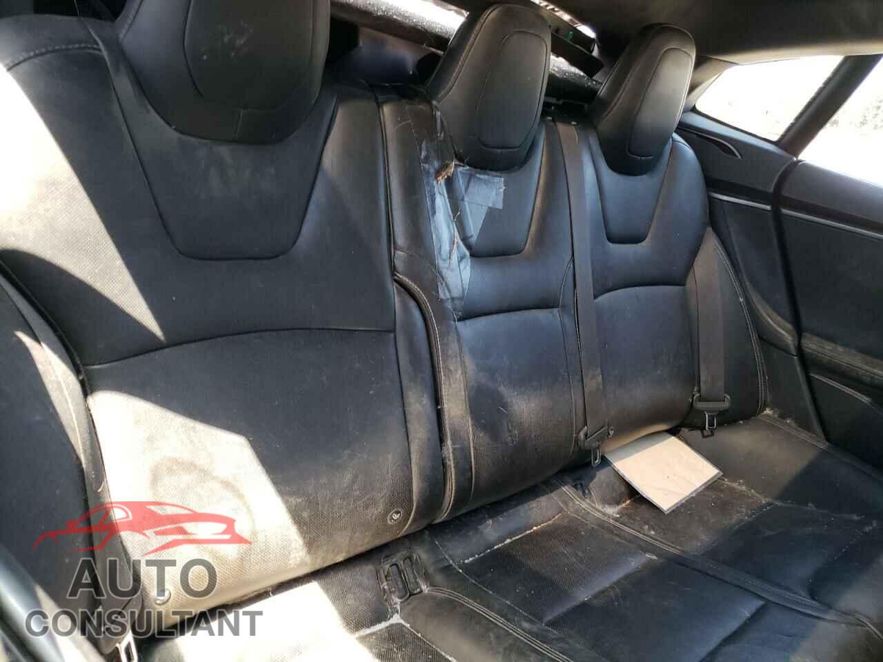 TESLA MODEL S 2018 - 5YJSA1E47JF273592