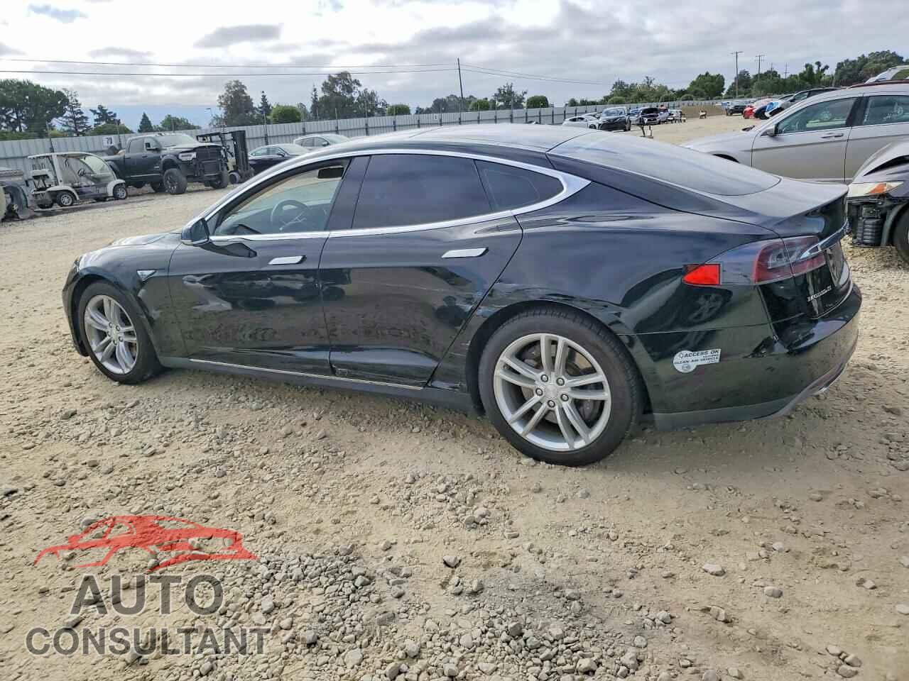 TESLA MODEL S 2014 - 5YJSA1H19EFP35397