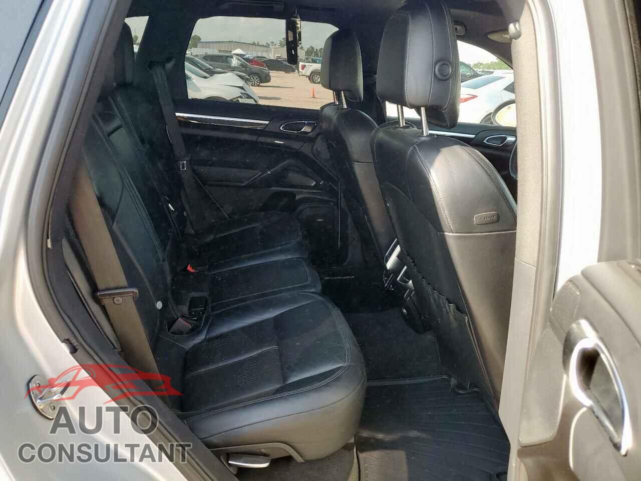 PORSCHE CAYENNE 2012 - WP1AA2A22CLA02105