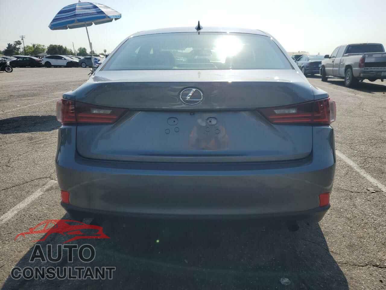 LEXUS IS 2014 - JTHBF1D23E5023743