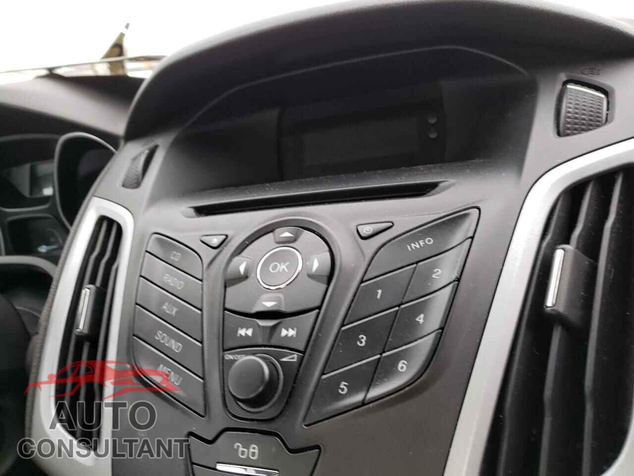 FORD FOCUS 2012 - 1FAHP3K22CL166902