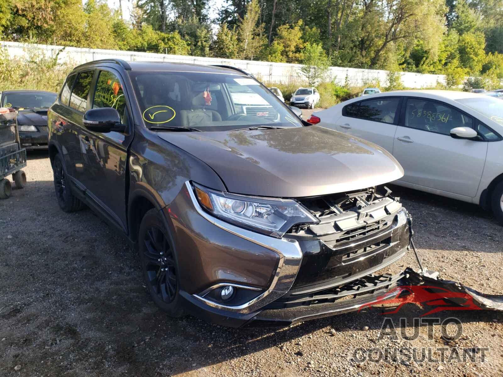 MITSUBISHI OUTLANDER 2018 - JA4AZ3A37JZ053337