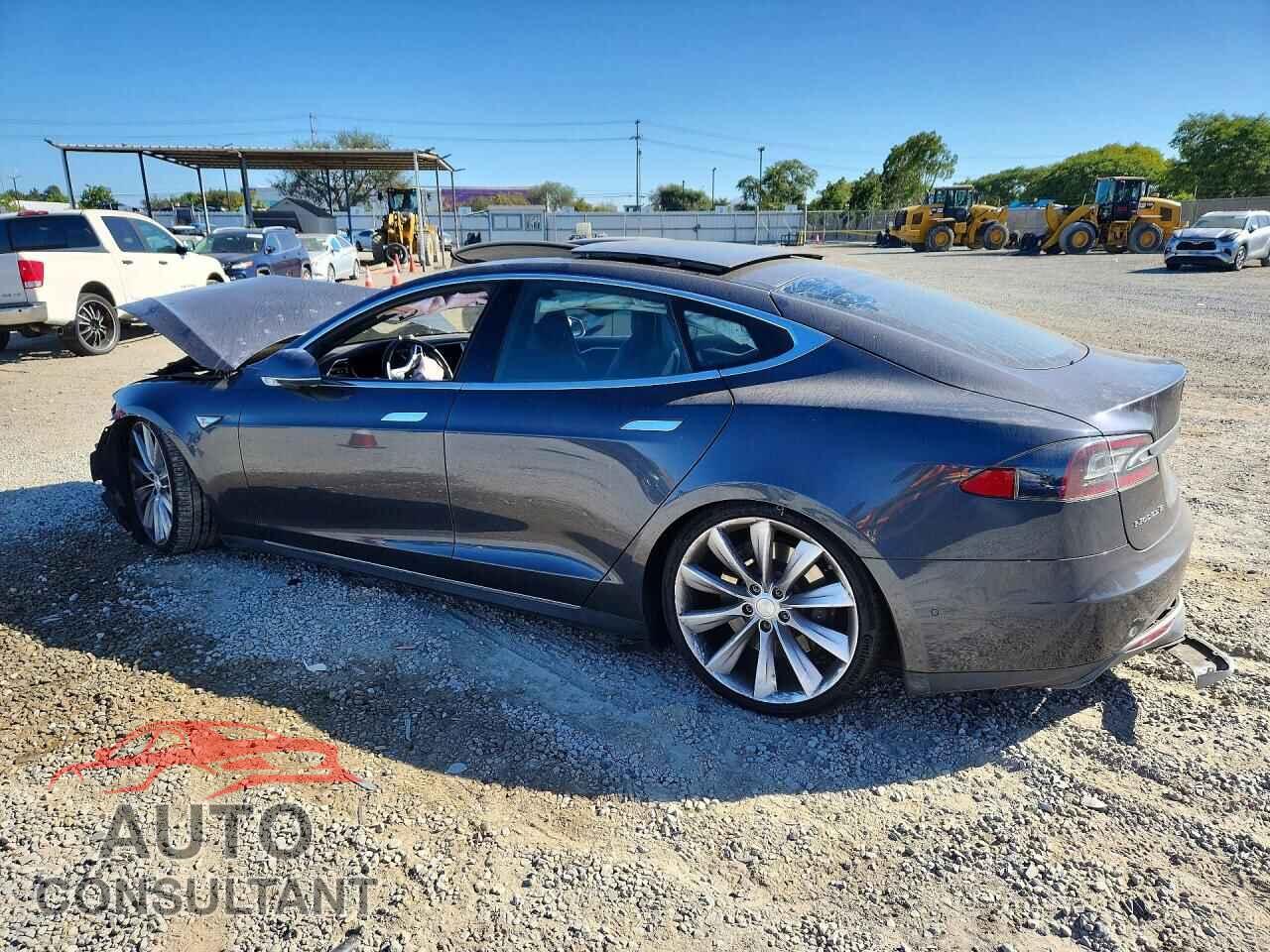 TESLA MODEL S 2015 - 5YJSA1E25FF119128