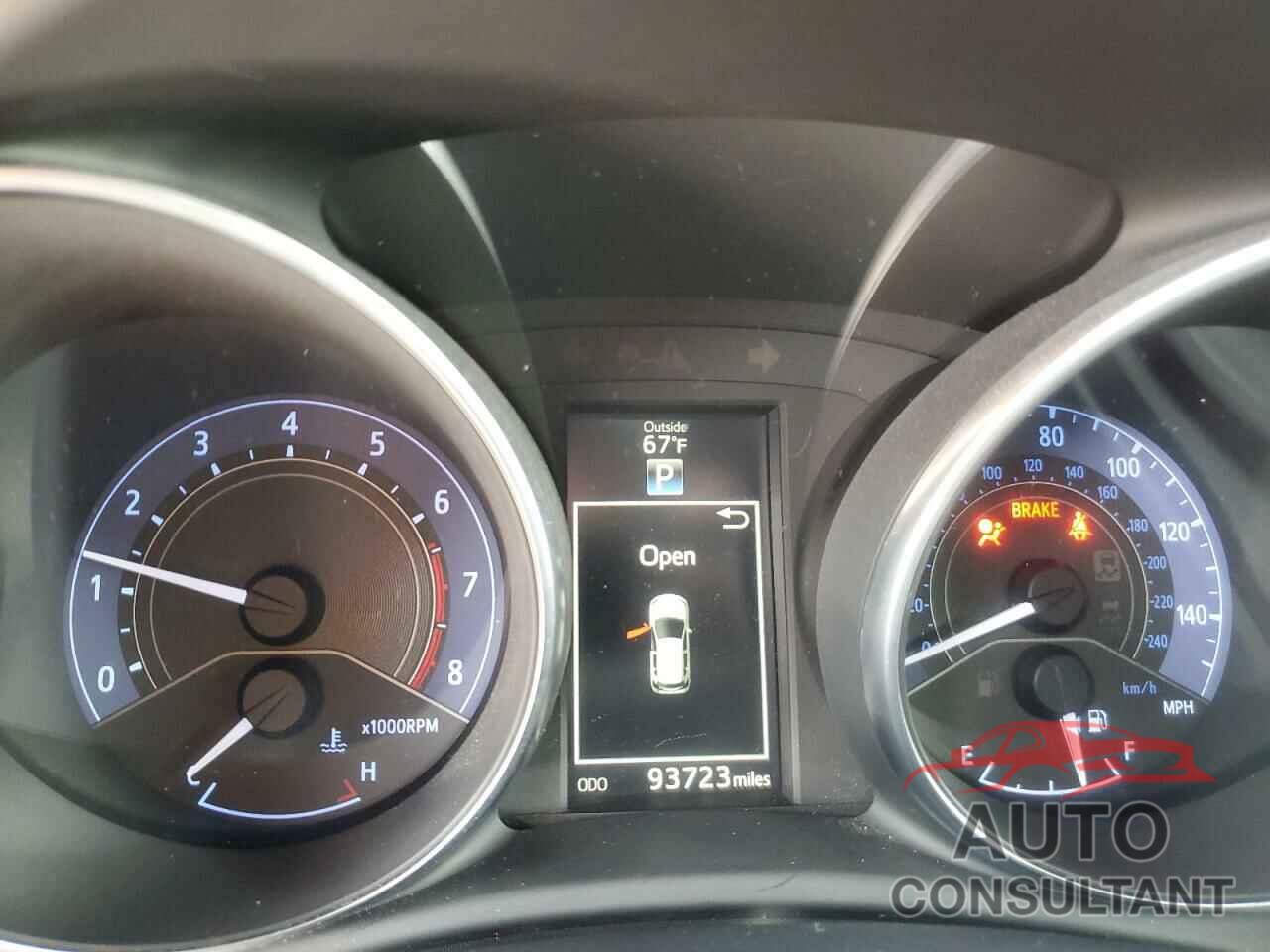 TOYOTA COROLLA 2018 - JTNKARJE1JJ575221