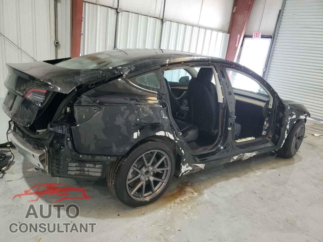 TESLA MODEL 3 2021 - 5YJ3E1EA9MF085983