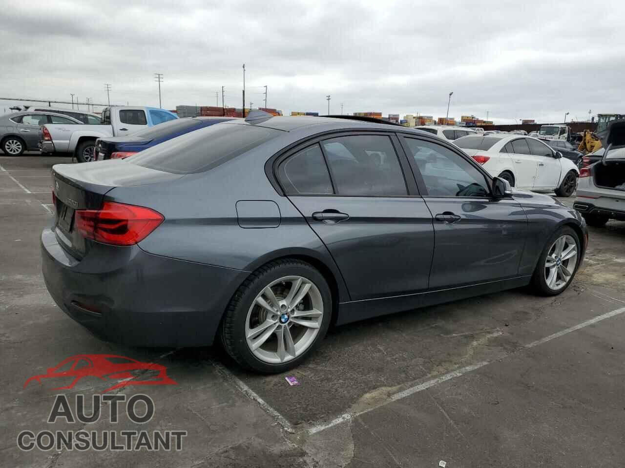 BMW 3 SERIES 2016 - WBA8E1G54GNU10824