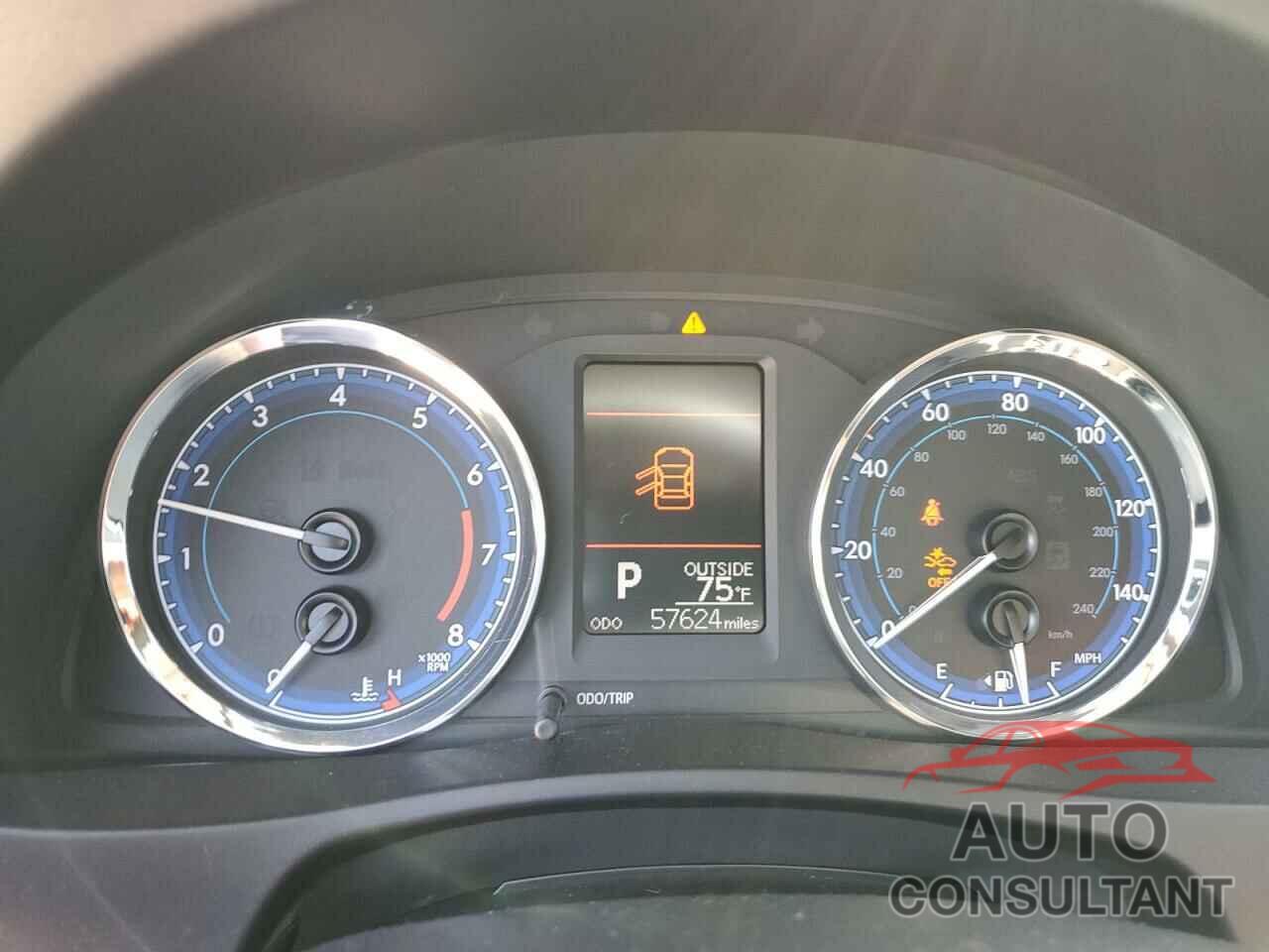 TOYOTA COROLLA 2017 - 5YFBURHE3HP704809