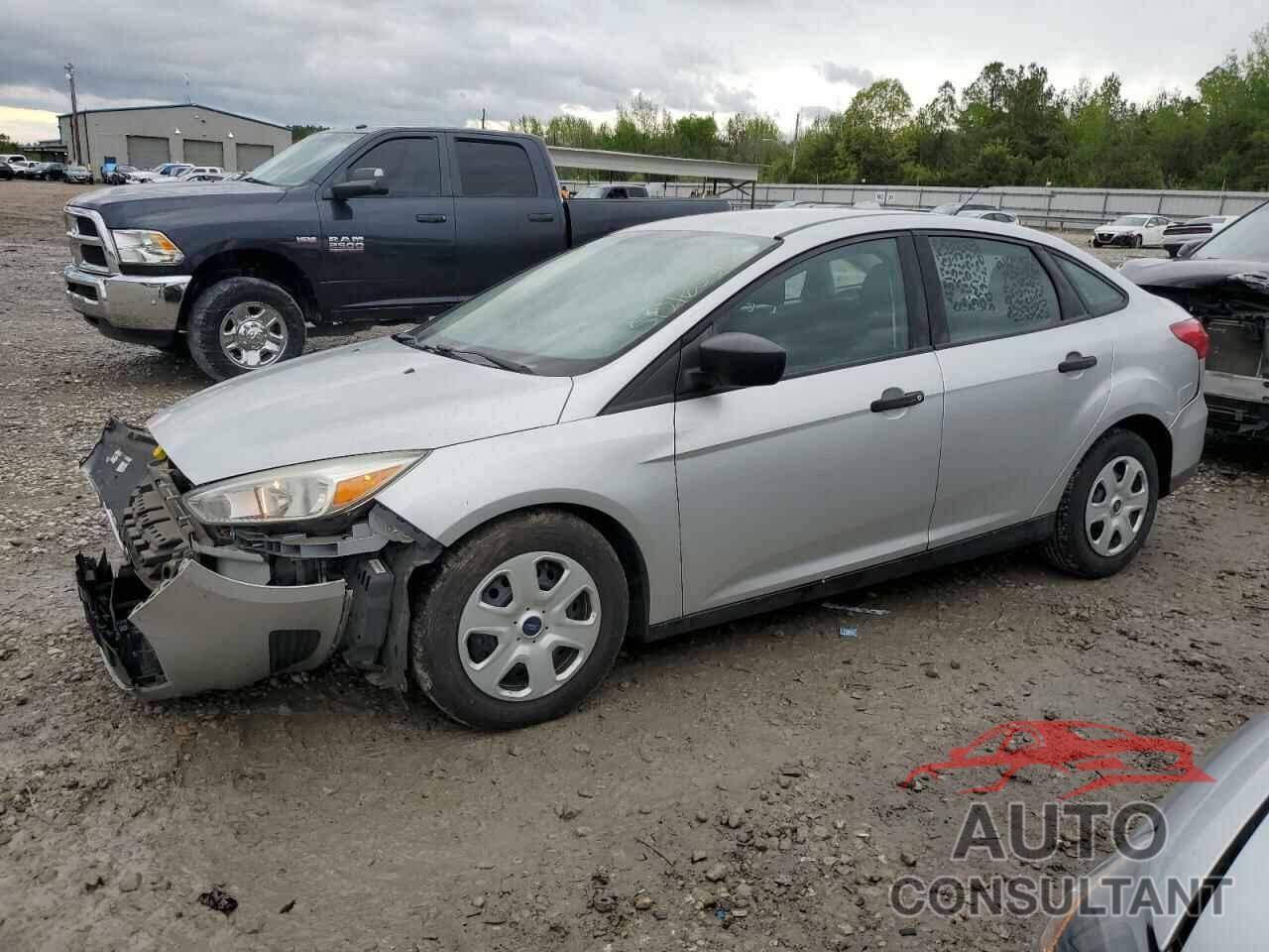 FORD FOCUS 2017 - 1FADP3E22HL337696