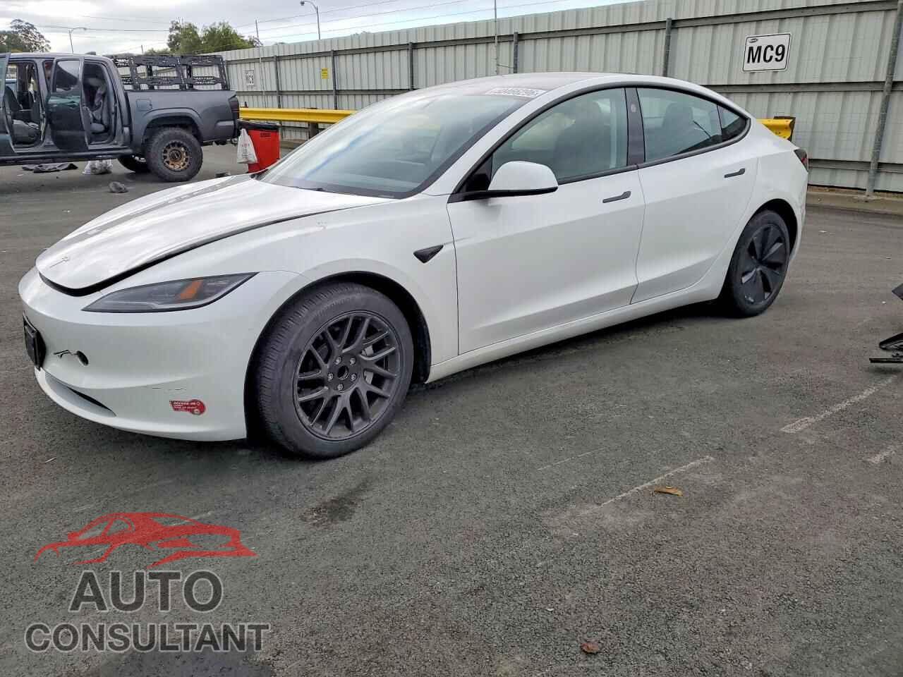 TESLA MODEL 3 2024 - 5YJ3E1EA5RF731799