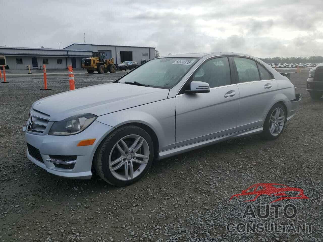 MERCEDES-BENZ C-CLASS 2013 - WDDGF4HB4DA871287