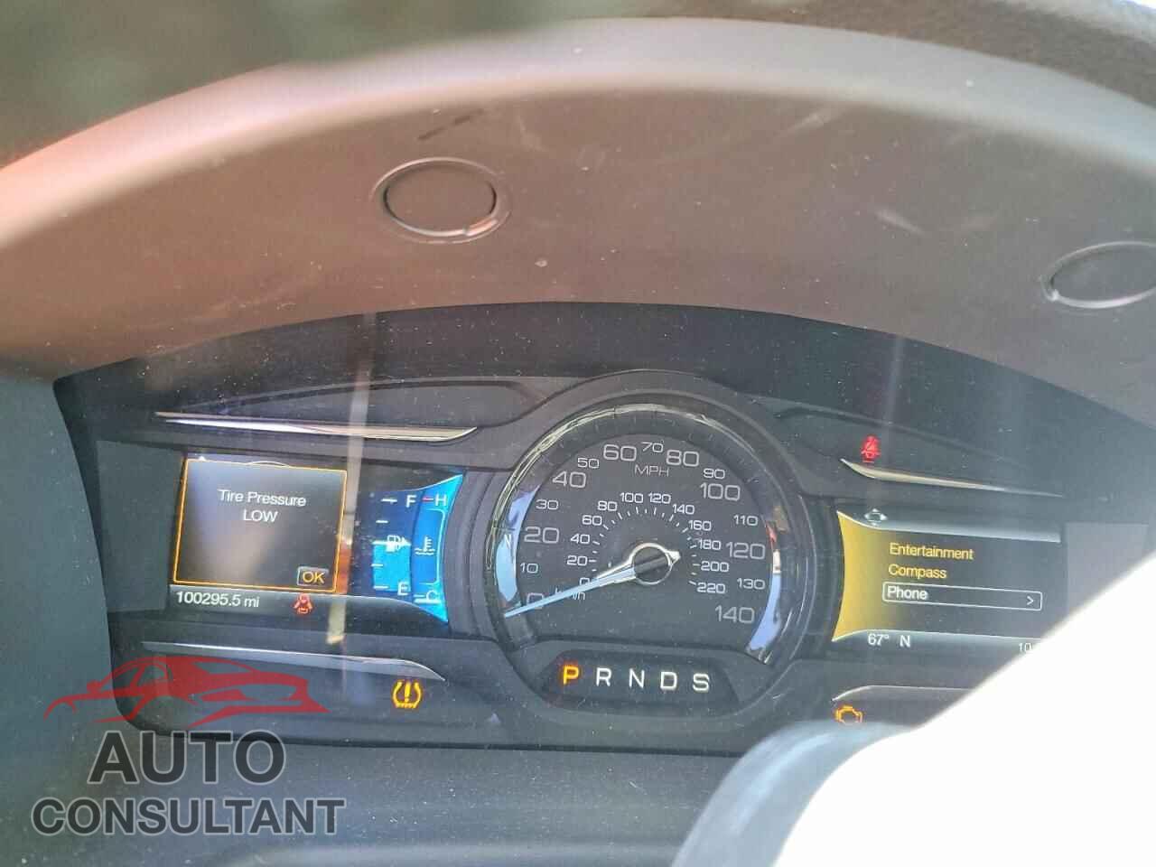 FORD FLEX 2017 - 2FMHK6C88HBA12002