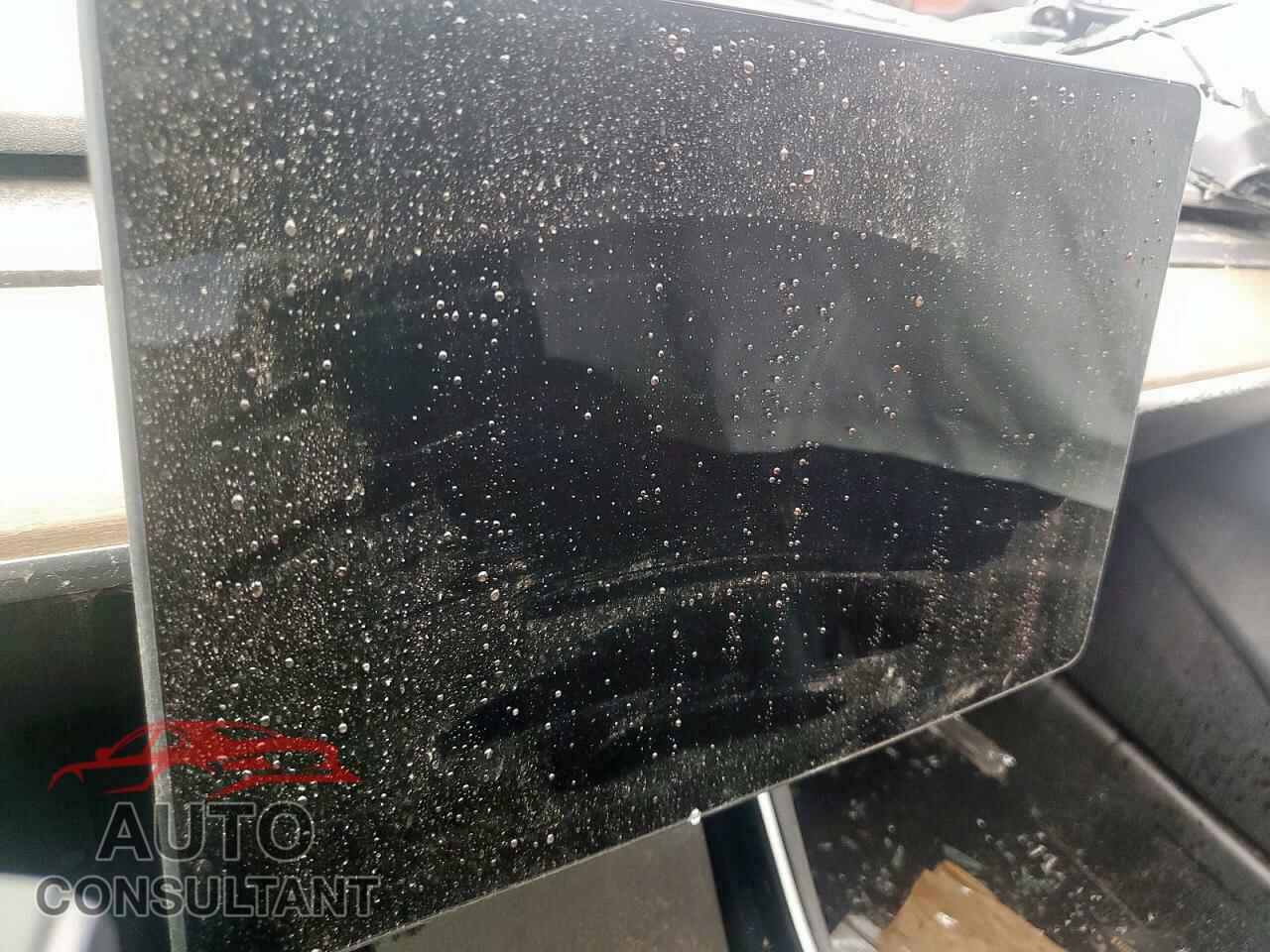 TESLA MODEL 3 2019 - 5YJ3E1EB9KF512116