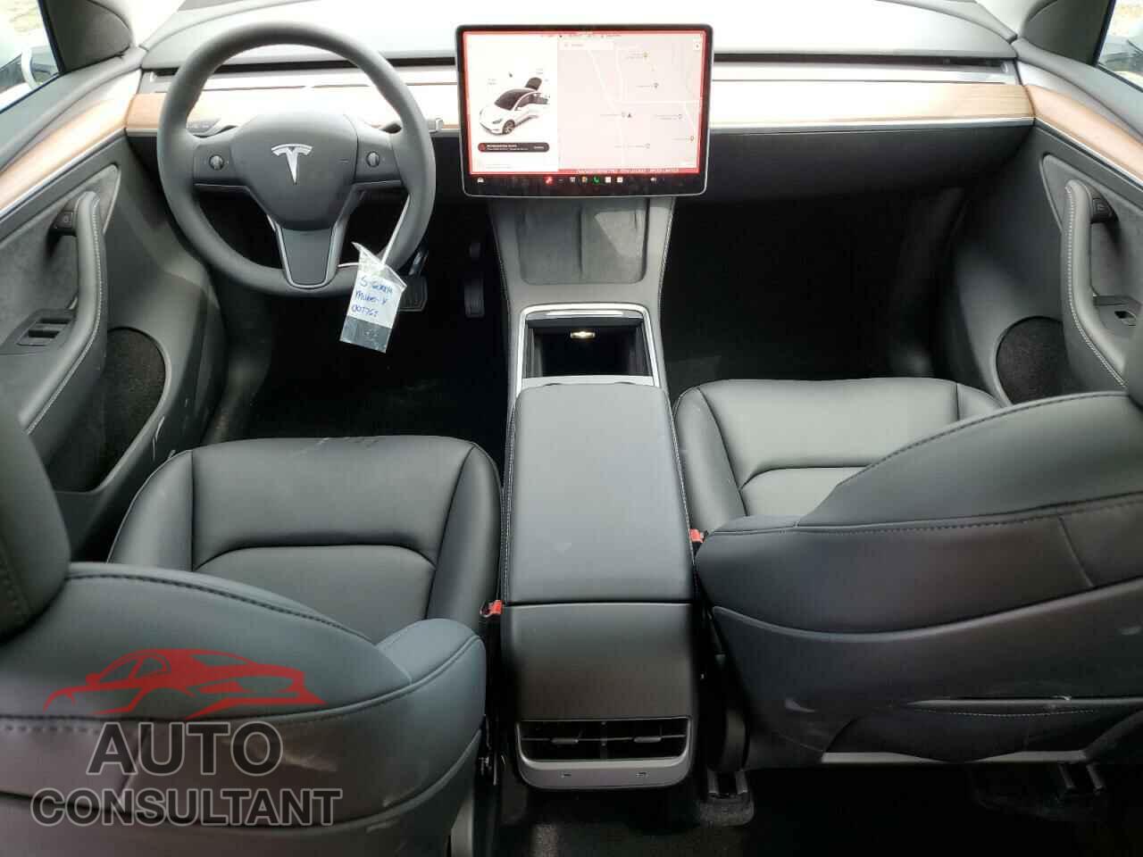 TESLA MODEL Y 2024 - 7SAYGDEE1RF007762