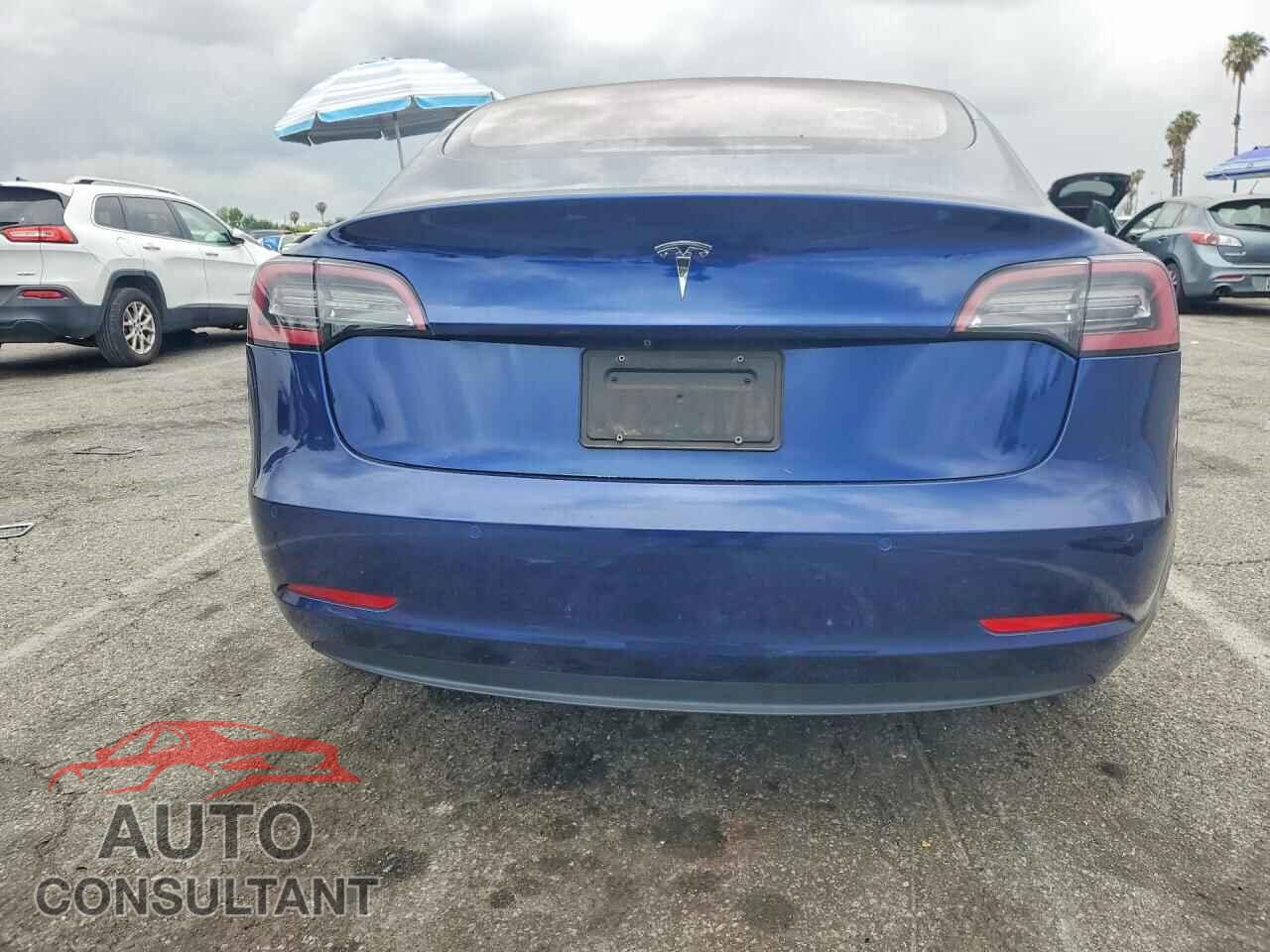 TESLA MODEL 3 2018 - 5YJ3E1EA6JF012307