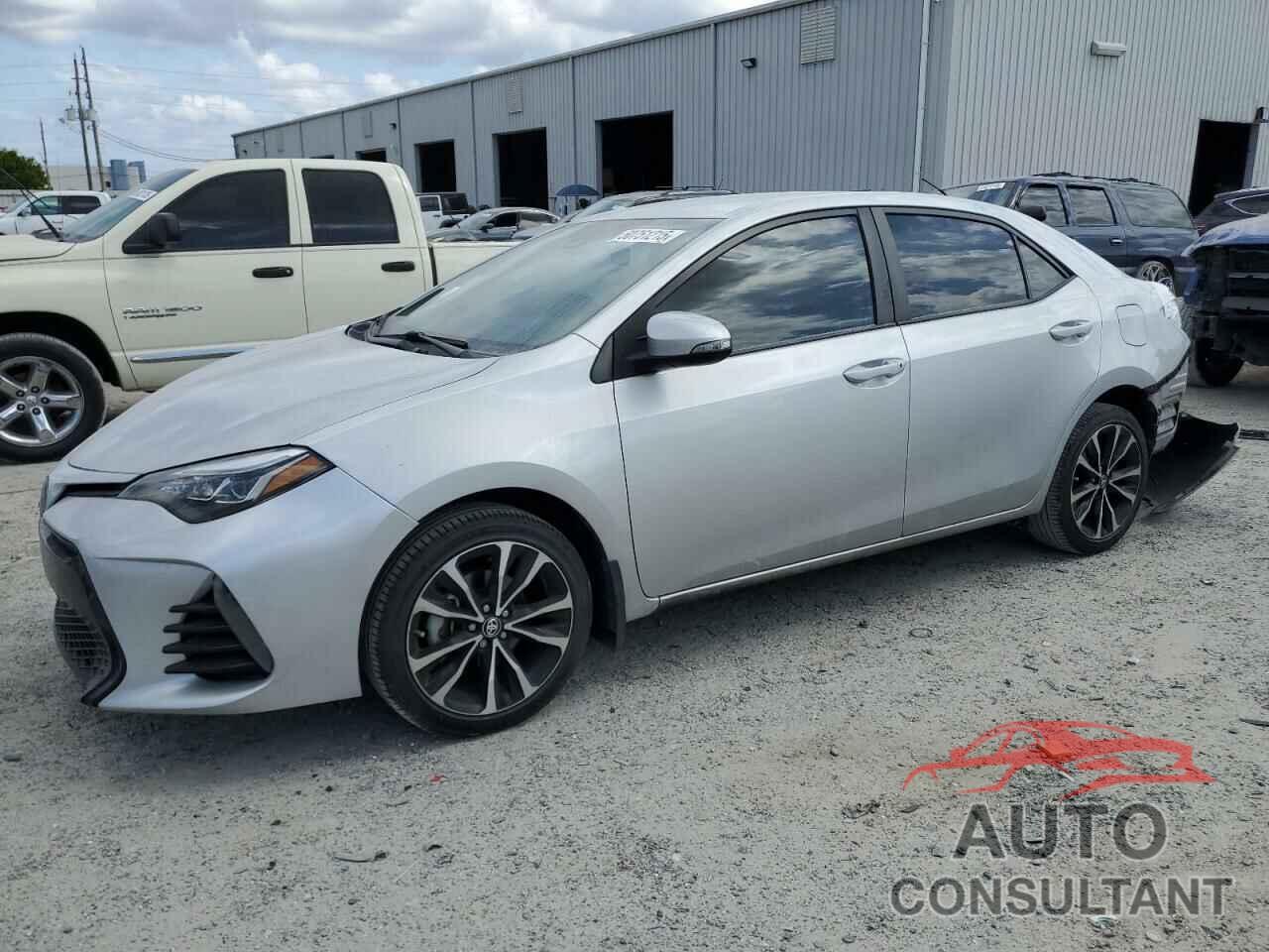TOYOTA COROLLA 2018 - 5YFBURHE5JP826755