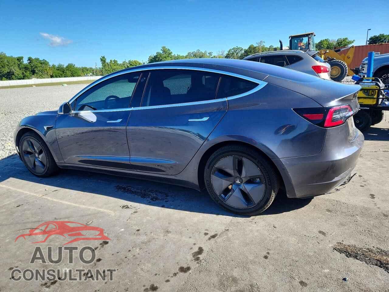 TESLA MODEL 3 2018 - 5YJ3E1EA5JF006935