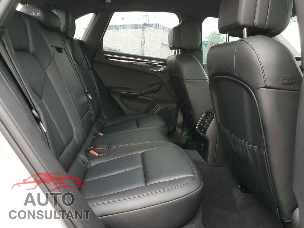 PORSCHE MACAN BASE 2024 - WP1AA2A54RLB19204