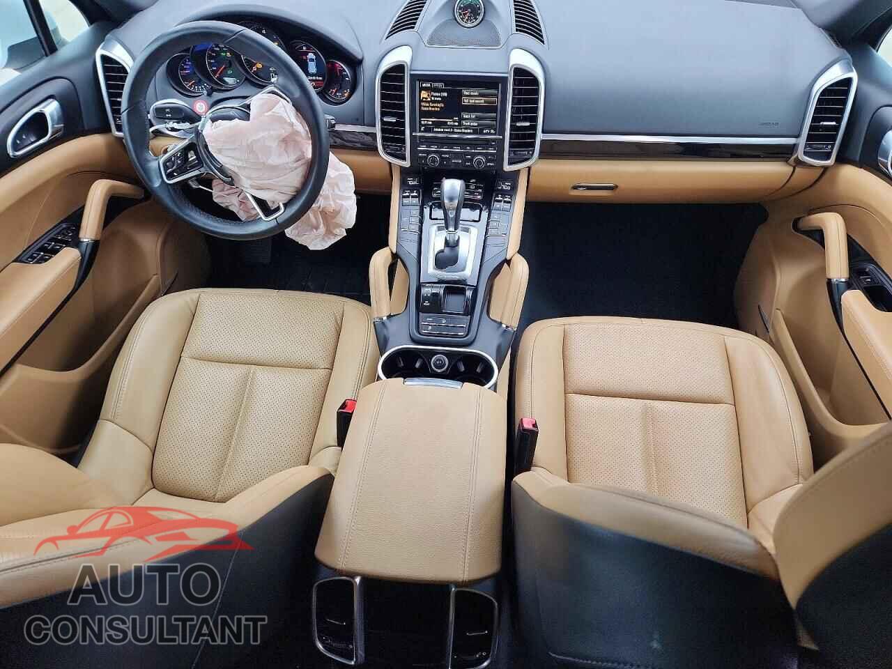 PORSCHE CAYENNE 2016 - WP1AA2A22GLA02353
