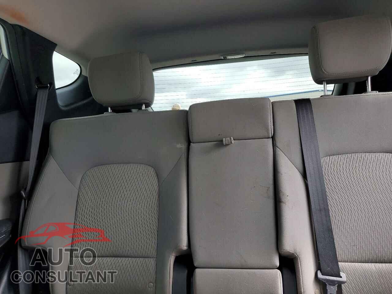 HYUNDAI SANTA FE 2018 - 5XYZT3LB0JG562425