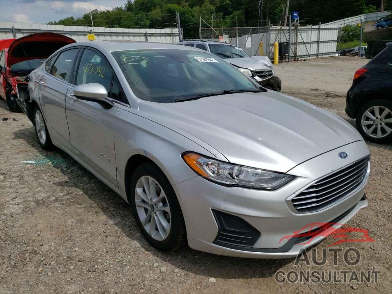 FORD FUSION 2019 - 3FA6P0LU2KR195659