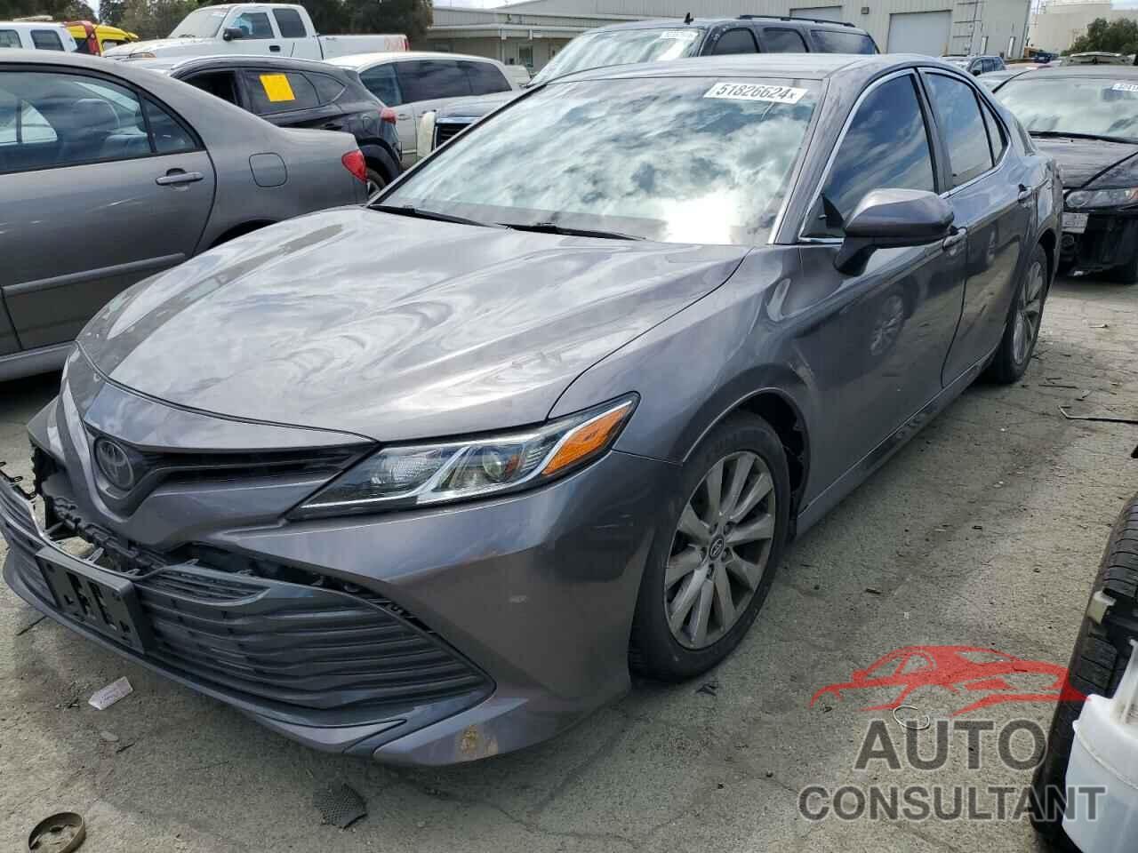 TOYOTA CAMRY 2018 - 4T1B11HK1JU529724