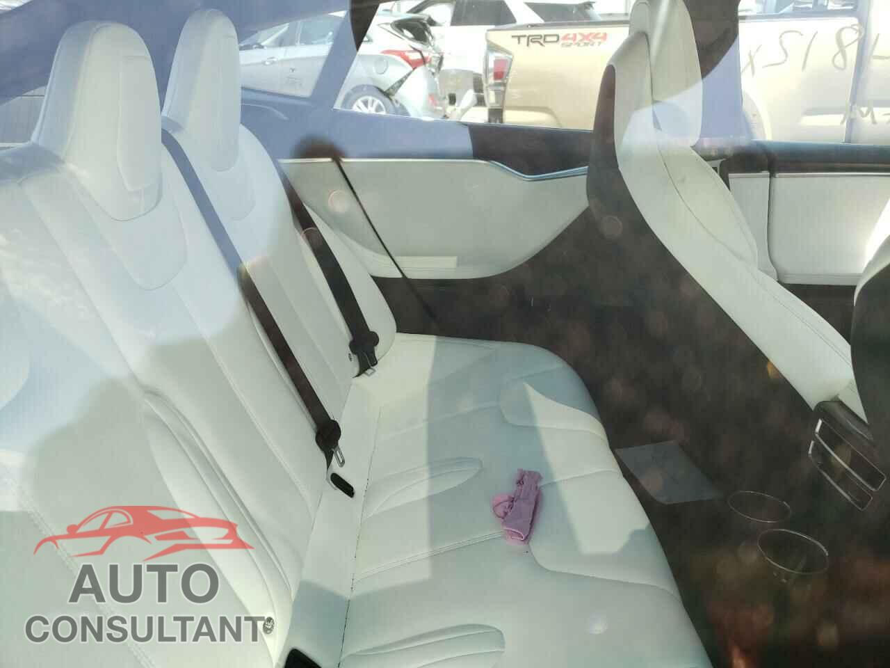 TESLA MODEL S 2017 - 5YJSA1E28HF199544