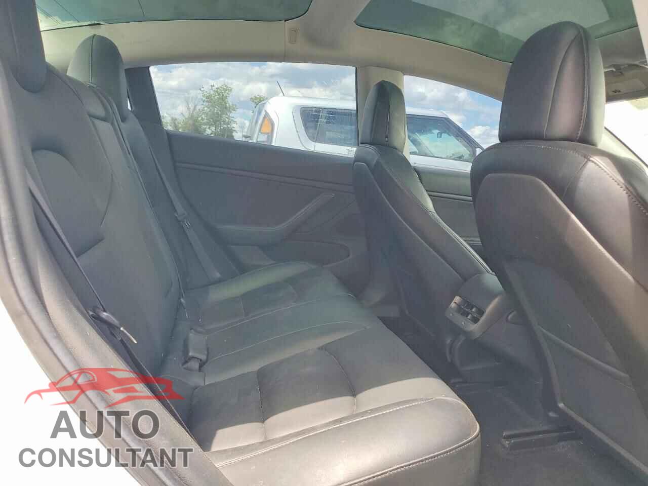 TESLA MODEL 3 2019 - 5YJ3E1EA7KF426584