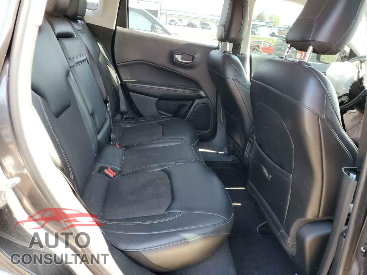 JEEP COMPASS 2018 - 3C4NJCBB4JT181594