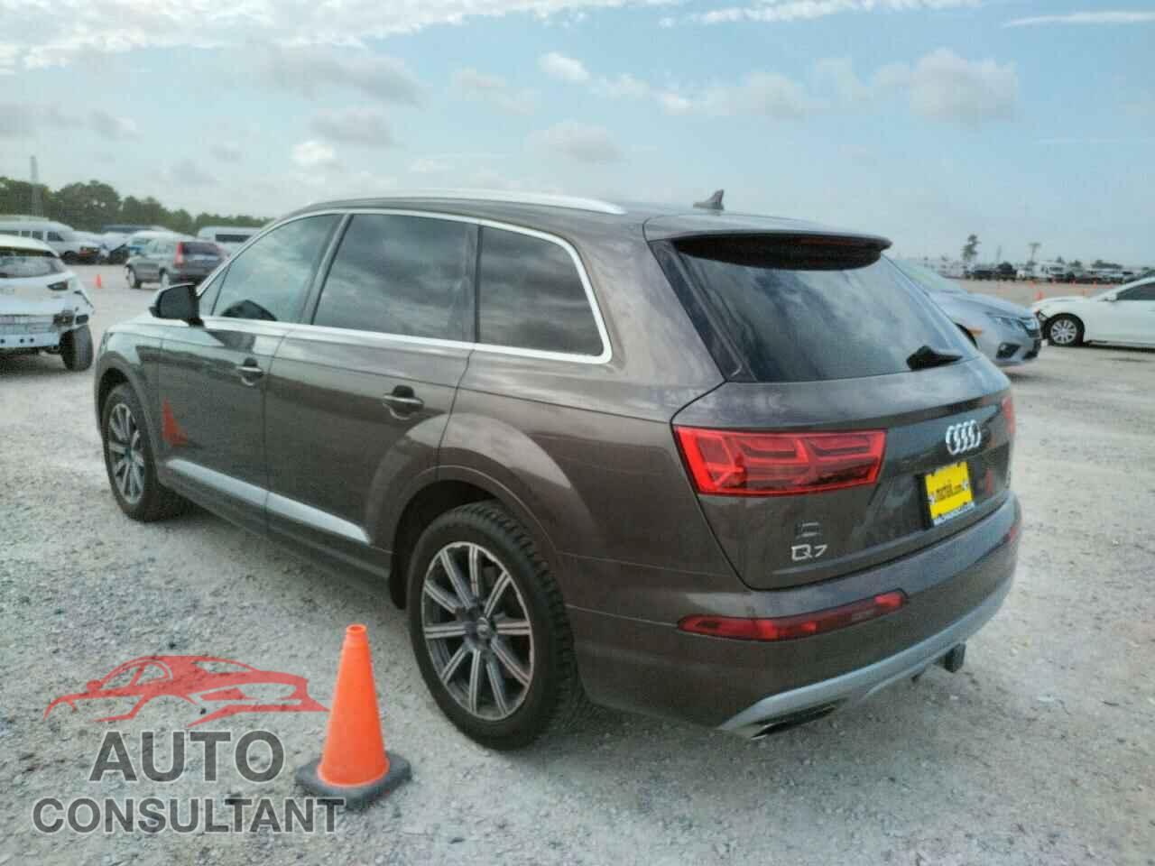AUDI Q7 2017 - WA1VAAF76HD016571