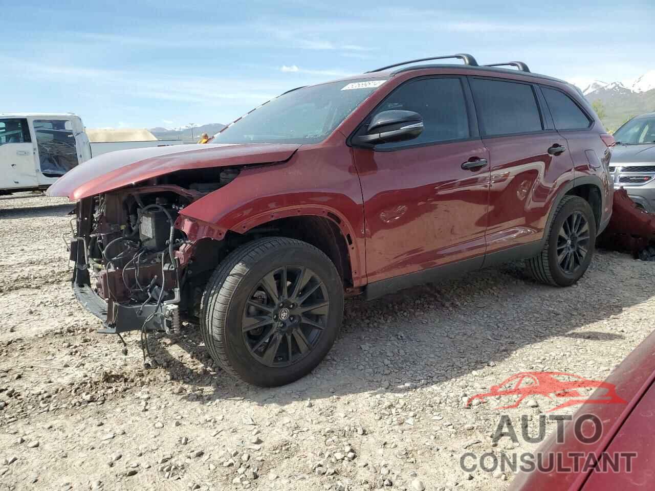 TOYOTA HIGHLANDER 2019 - 5TDKZRFH2KS328701